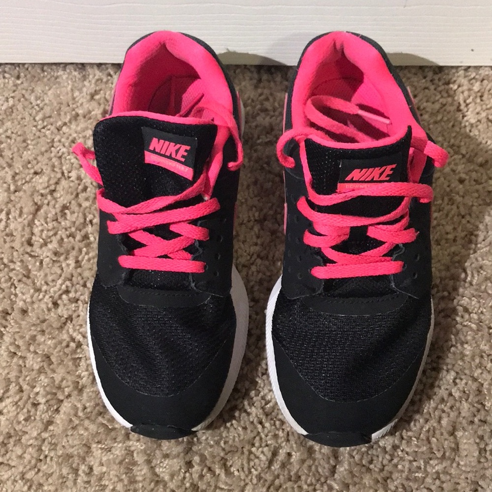 🔴SOLD🔴Youth Nike Sneakers